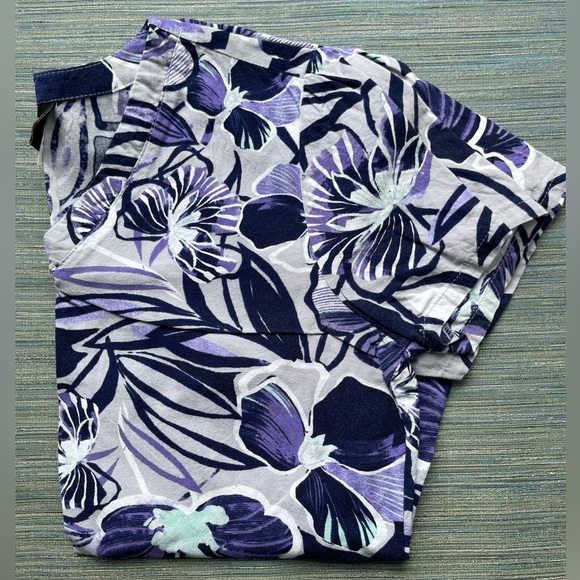 Grey’s Anatomy Scrub Top - Size XS - Picture 2 of 2